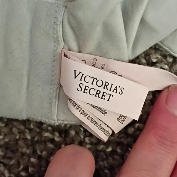 Victoria's Secret/Pink Bras...5 Total - Black, Blue, White, Cream - Picture 5 of 13